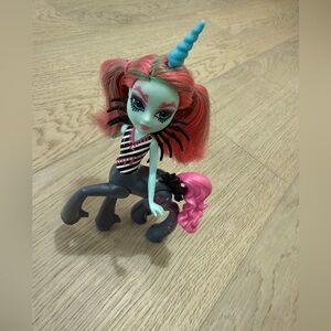 Rare  Monster High Fright-Mares Merry Trotabout